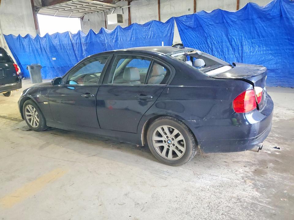 Photo 2 from auction – 2006 BMW 325 with VIN WBAVB175X6NK39913
