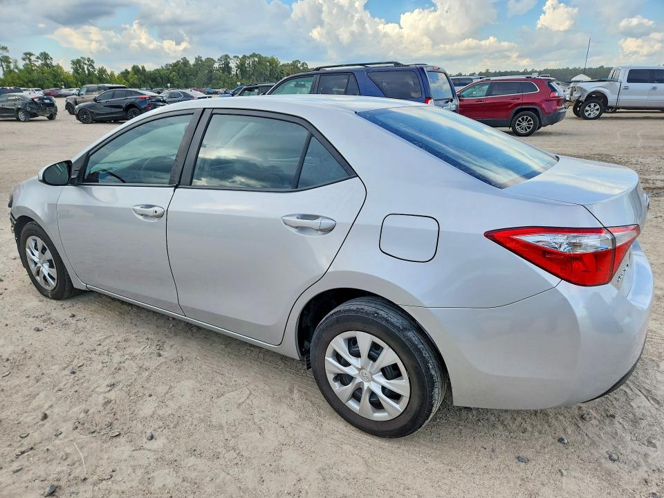 Zdjęcie 2 z aukcji – 2015 TOYOTA COROLLA z VIN 5YFBURHE0FP244649
