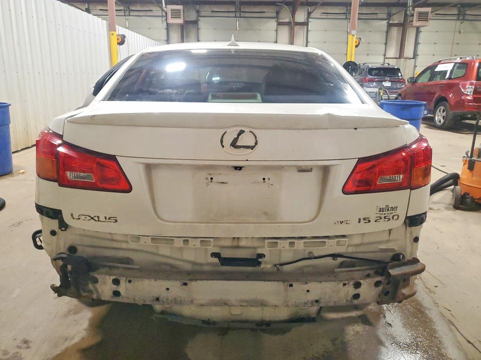 Снимка 6 от търг – 2007 LEXUS IS с VIN JTHCK262272011655