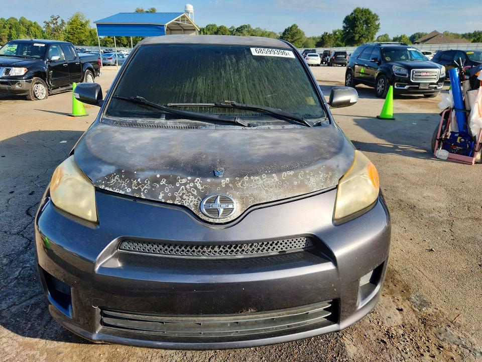 Foto 5 de la subasta – 2010 SCION XD con VIN JTKKU4B49A1004752