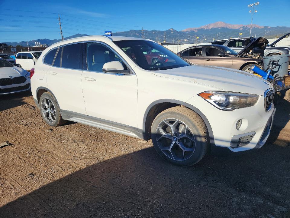 Снимка 4 от търг – 2018 BMW X1 с VIN WBXHT3C39J5L33886