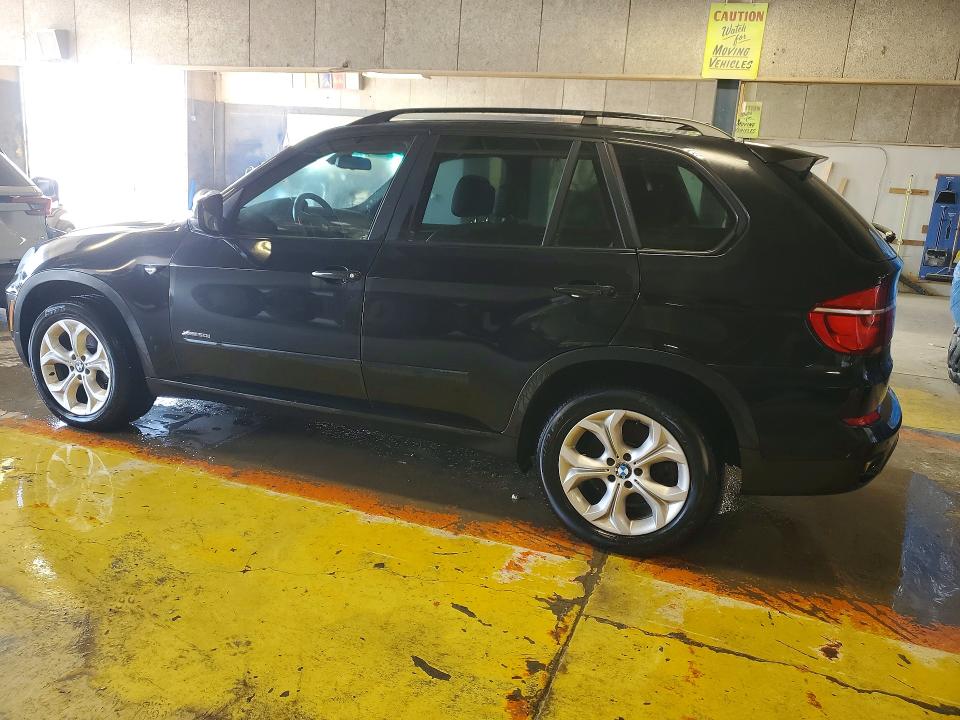 Photo 2 from auction – 2012 BMW X5 with VIN 5UXZV8C59CL425037