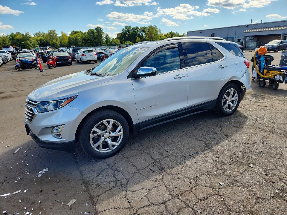 CHEVROLET EQUINOX 2020 с VIN 3GNAXXEV3LS530299 - Снимка от търг