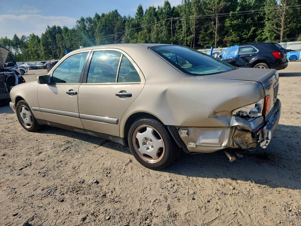Photo 2 from auction – 1997 MERCEDES-BENZ E with VIN WDBJF72F1VA159008