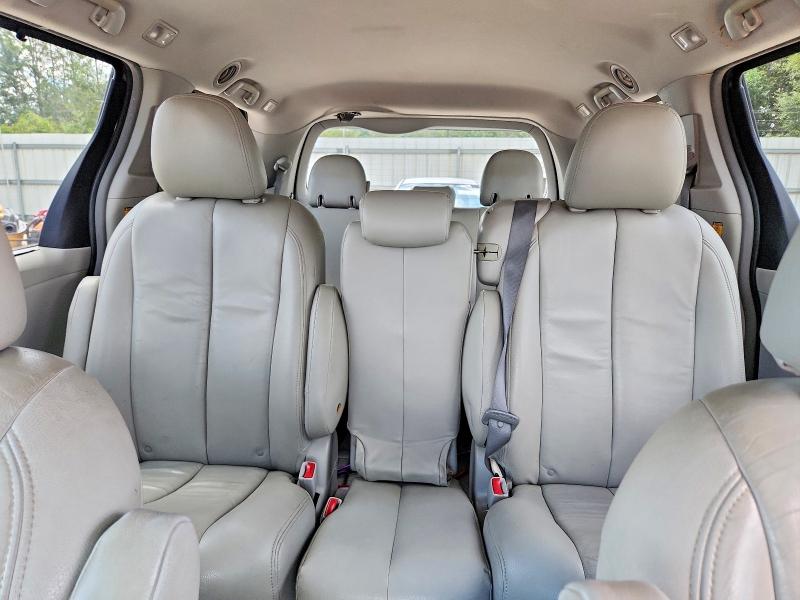Zdjęcie 10 z aukcji – 2011 TOYOTA SIENNA z VIN 5TDKK3DC8BS029366