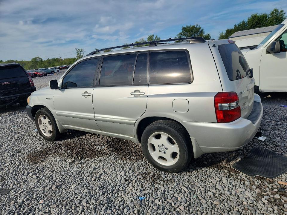 Photo 2 from auction – 2005 TOYOTA HIGHLANDER with VIN JTEEP21A050111400