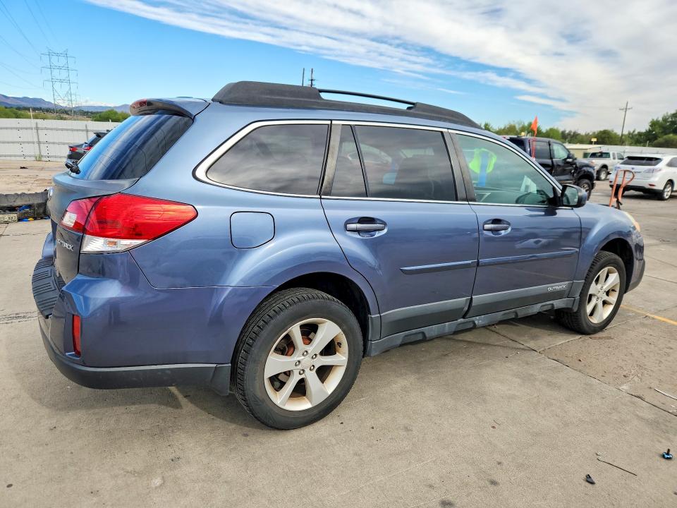 Photo 3 from auction – 2013 SUBARU OUTBACK with VIN 4S4BRCCC4D3207092