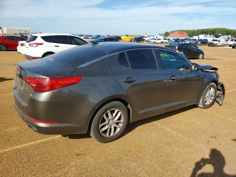 Zdjęcie 3 z aukcji – 2013 KIA OPTIMA z VIN 5XXGM4A71DG203540