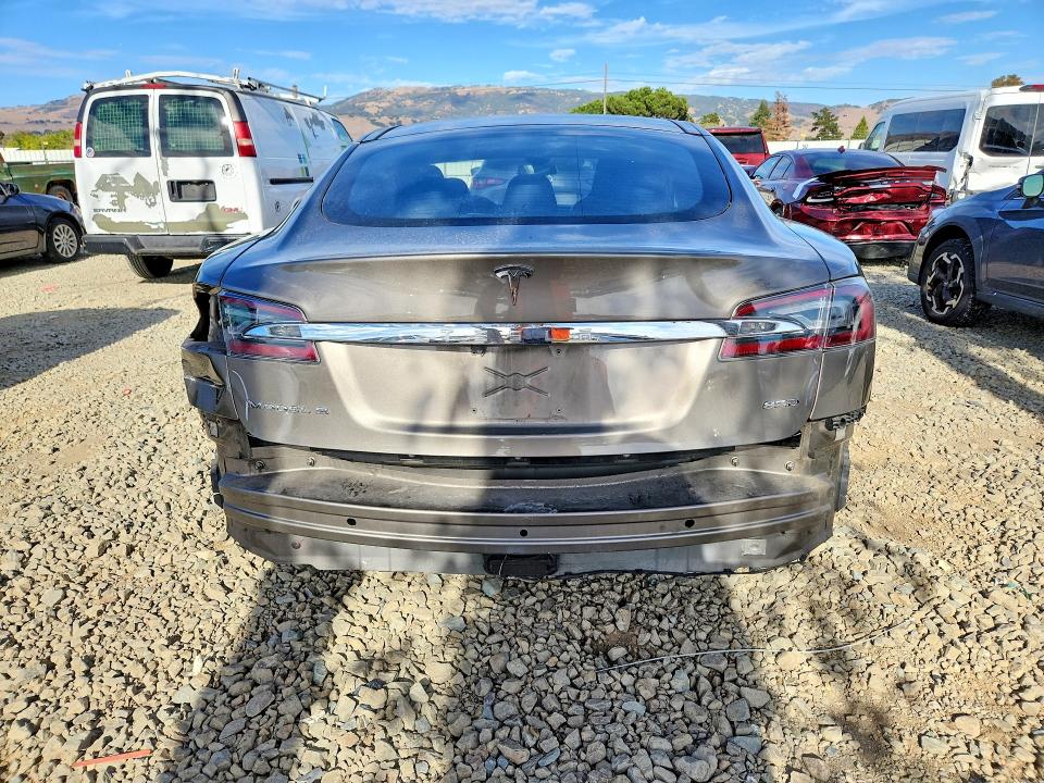 Photo 6 from auction – 2015 TESLA MODEL S with VIN 5YJSA1H22FF090084