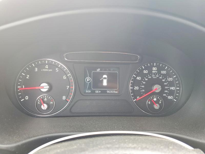 Photo 9 from auction – 2017 KIA SORENTO with VIN 5XYPGDA3XHG272202