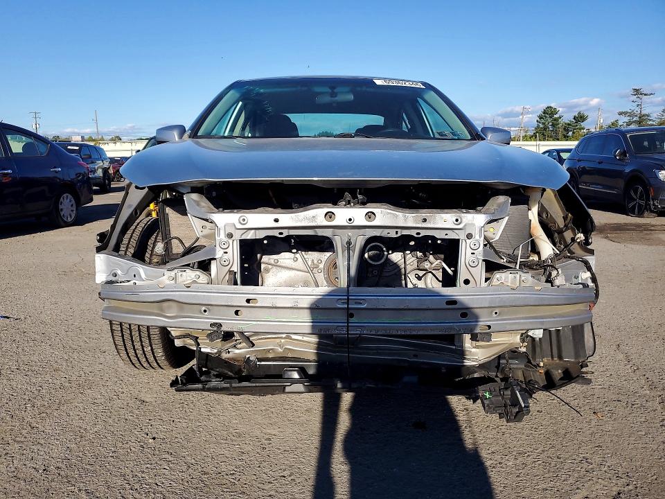Zdjęcie 5 z aukcji – 2015 SUBARU LEGACY z VIN 4S3BNAC69F3064058
