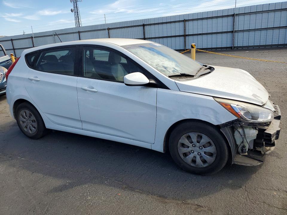 Photo 4 from auction – 2016 HYUNDAI ACCENT with VIN KMHCT5AE1GU285477
