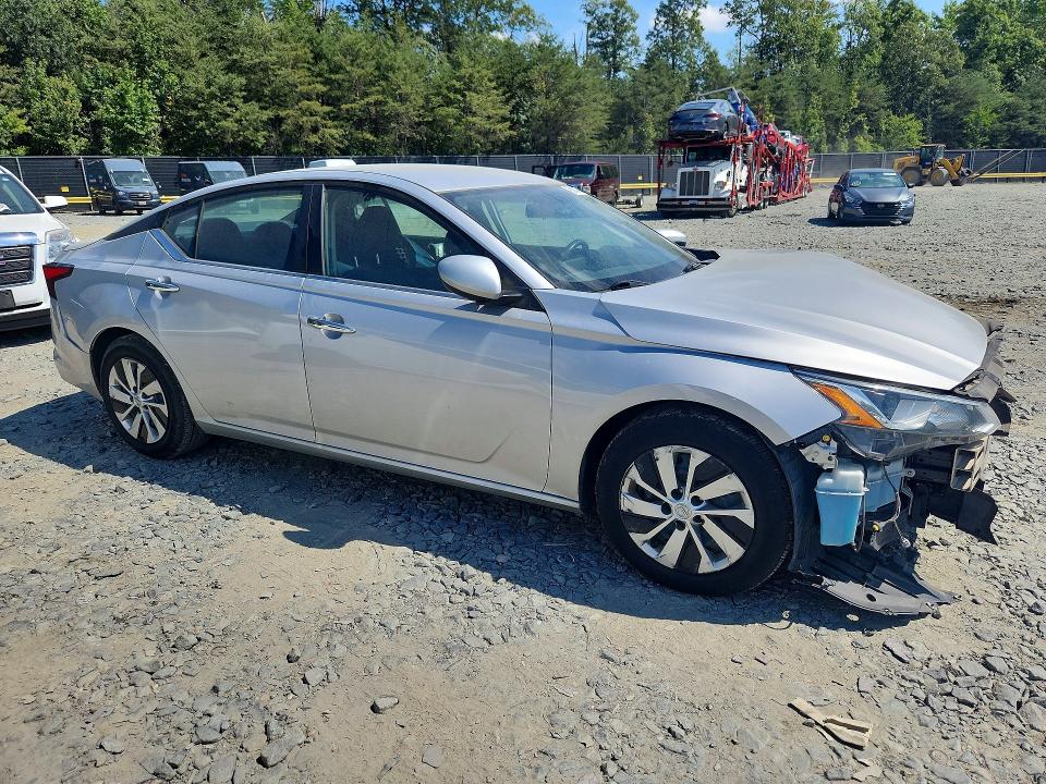 Photo 4 from auction – 2019 NISSAN ALTIMA with VIN 1N4BL4BV1KC230654