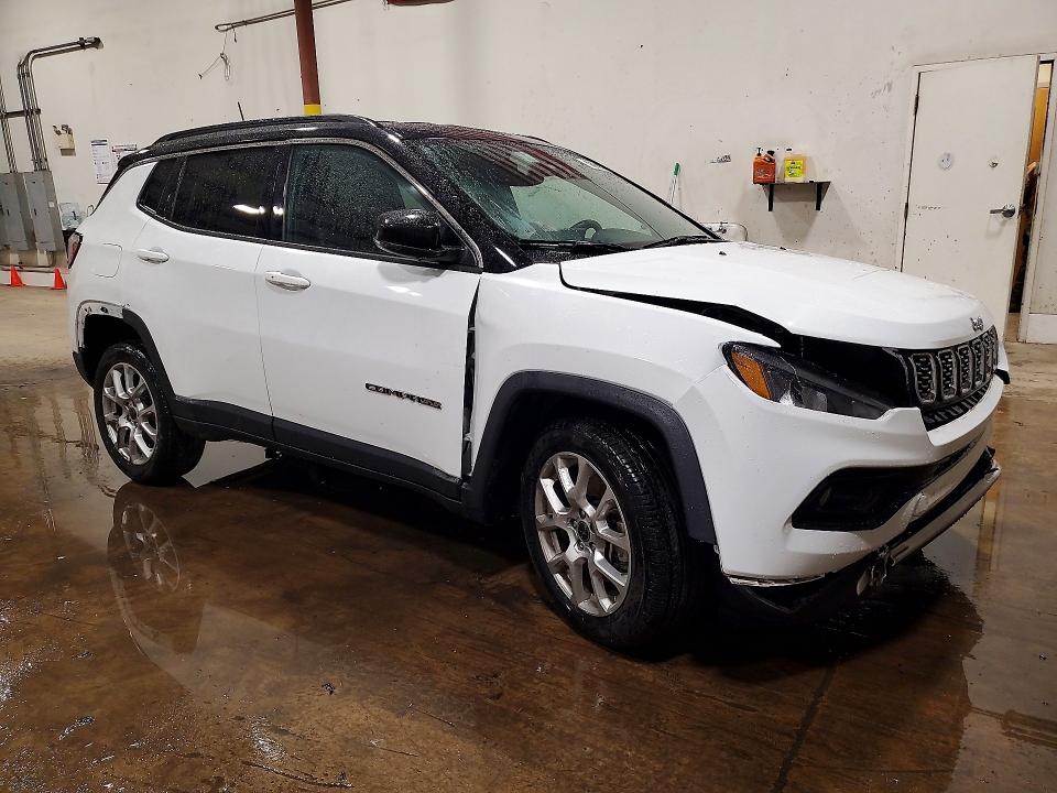 Photo 4 from auction – 2025 JEEP COMPASS with VIN 3C4NJDCNXST504885