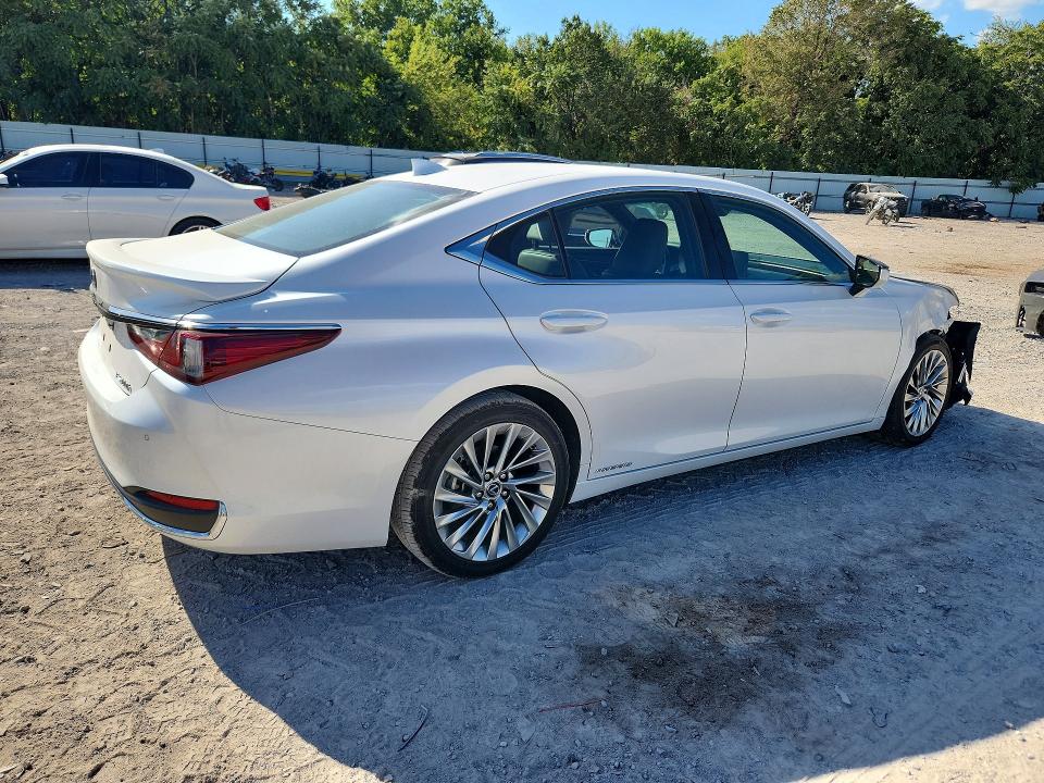 Photo 3 from auction – 2022 LEXUS ES 300H with VIN 58AEA1C13NU016386