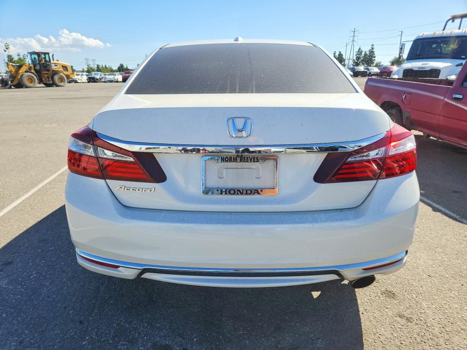 Photo 6 from auction – 2016 HONDA ACCORD with VIN 1HGCR2F70GA147539