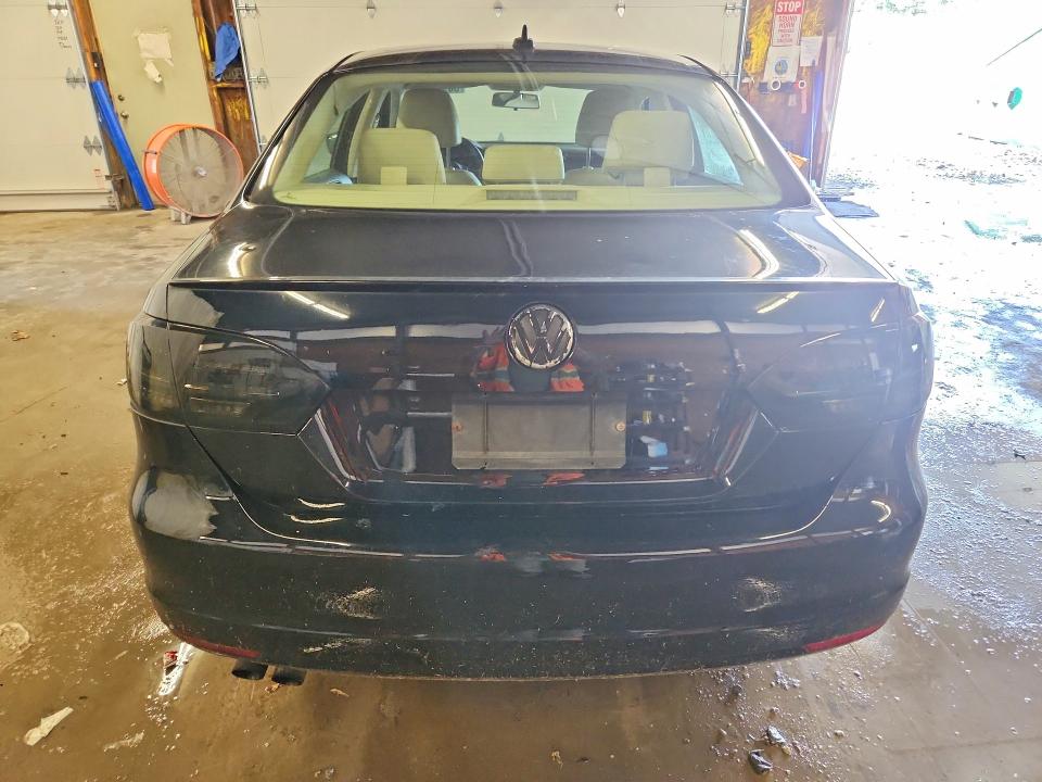 Photo 6 from auction – 2011 VOLKSWAGEN JETTA with VIN 3VWLL7AJ0BM130619