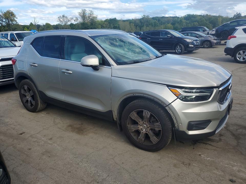 Photo 4 from auction – 2019 VOLVO XC40 with VIN YV4162UL8K2074676