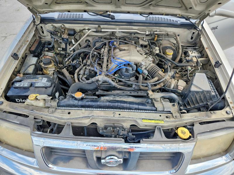 Photo 11 from auction – 2000 NISSAN FRONTIER with VIN 1N6ED26T5YC329940