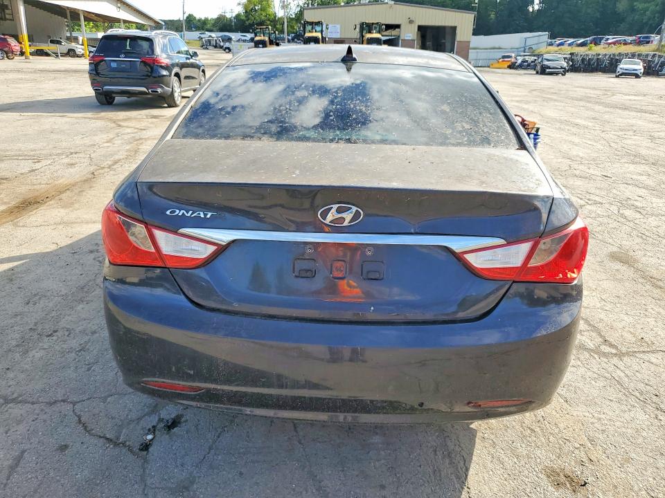 Photo 6 from auction – 2011 HYUNDAI SONATA with VIN 5NPEB4AC0BH160725
