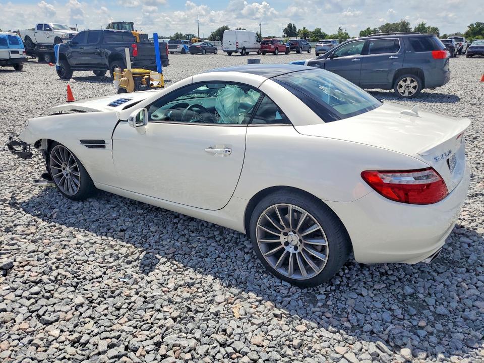Photo 2 from auction – 2014 MERCEDES-BENZ SLK with VIN WDDPK4HA2EF081137