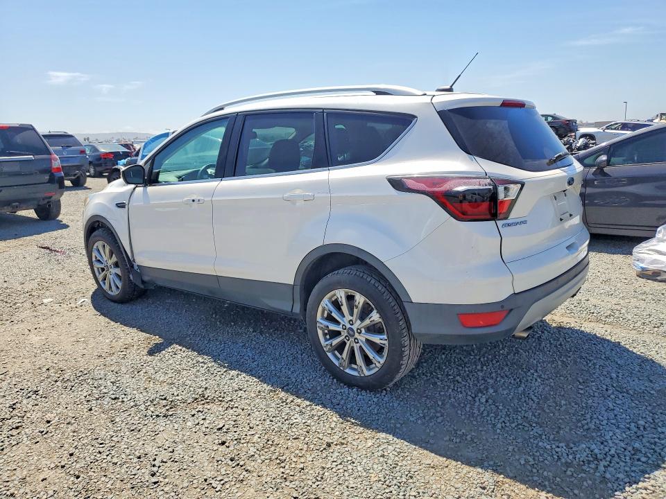 Foto 2 de la subasta – 2017 FORD ESCAPE con VIN 1FMCU0JD4HUA32386