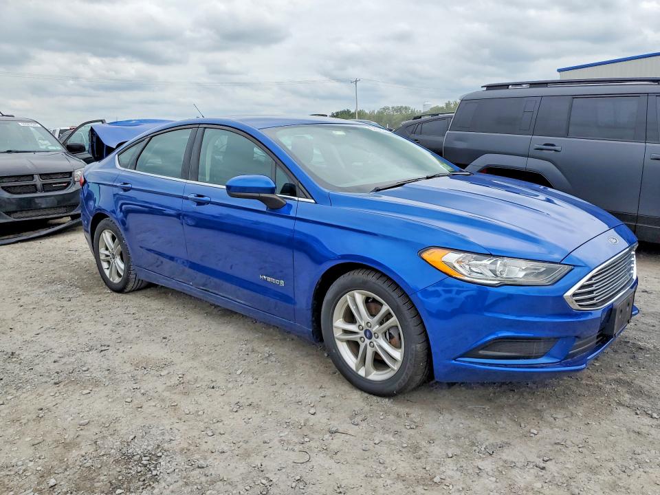 Photo 4 from auction – 2018 FORD FUSION with VIN 3FA6P0LU3JR259433