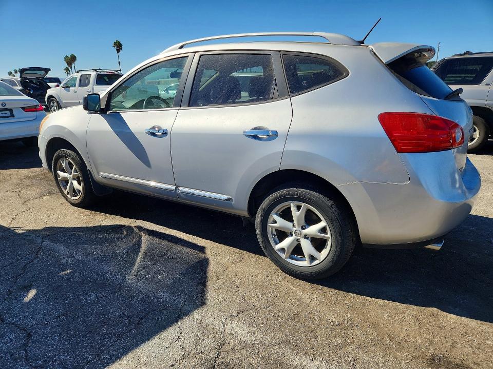 Photo 2 from auction – 2011 NISSAN ROGUE with VIN JN8AS5MT3BW560454