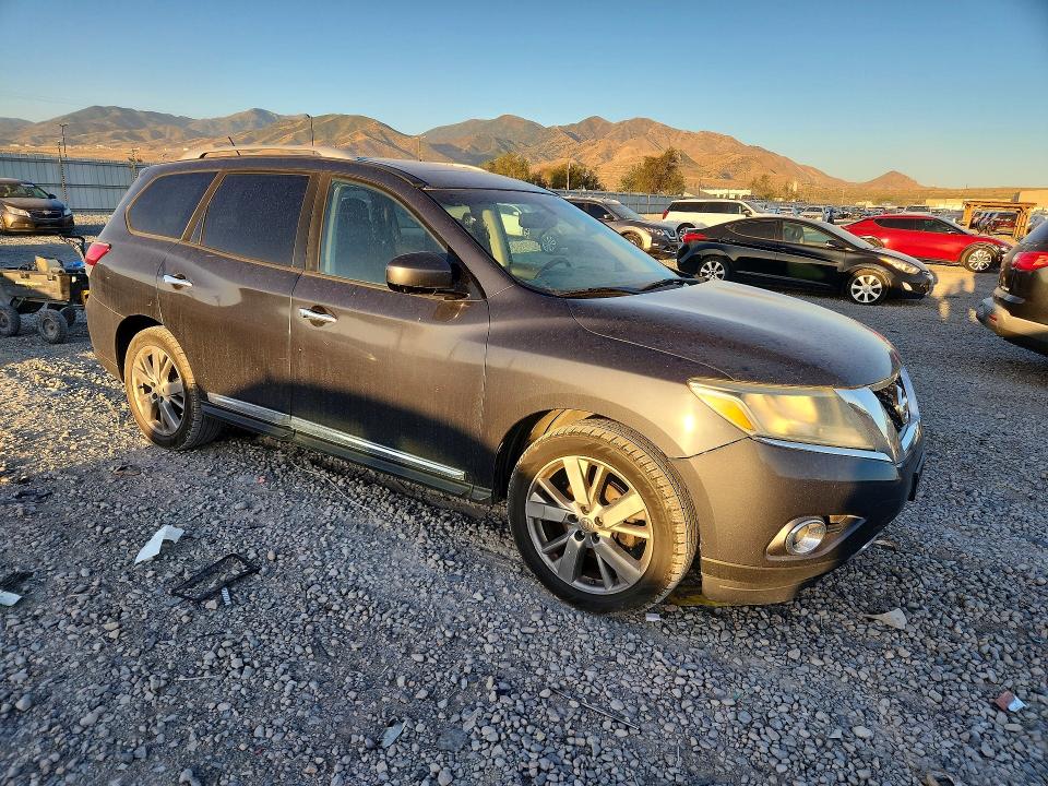 Photo 4 from auction – 2014 NISSAN PATHFINDER with VIN 5N1AR2MM1EC631263