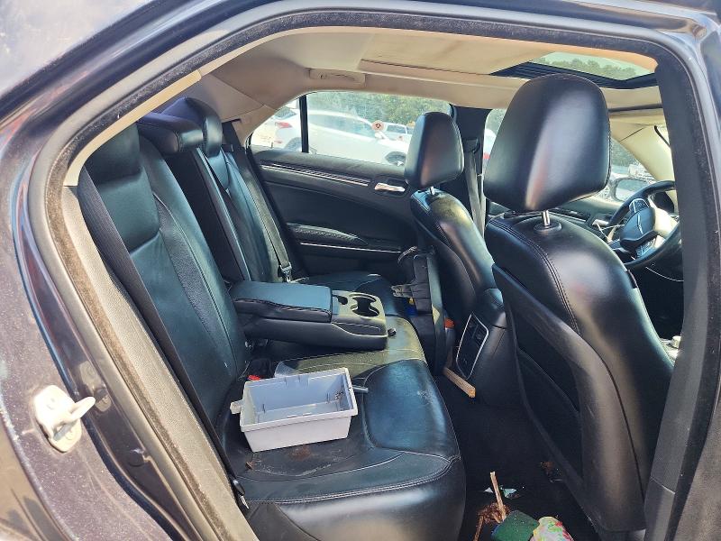 Photo 10 from auction – 2015 CHRYSLER 300 with VIN 2C3CCAAG8FH833026