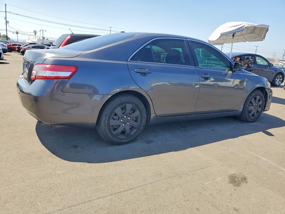 Zdjęcie 3 z aukcji – 2011 TOYOTA CAMRY z VIN 4T4BF3EK9BR194060
