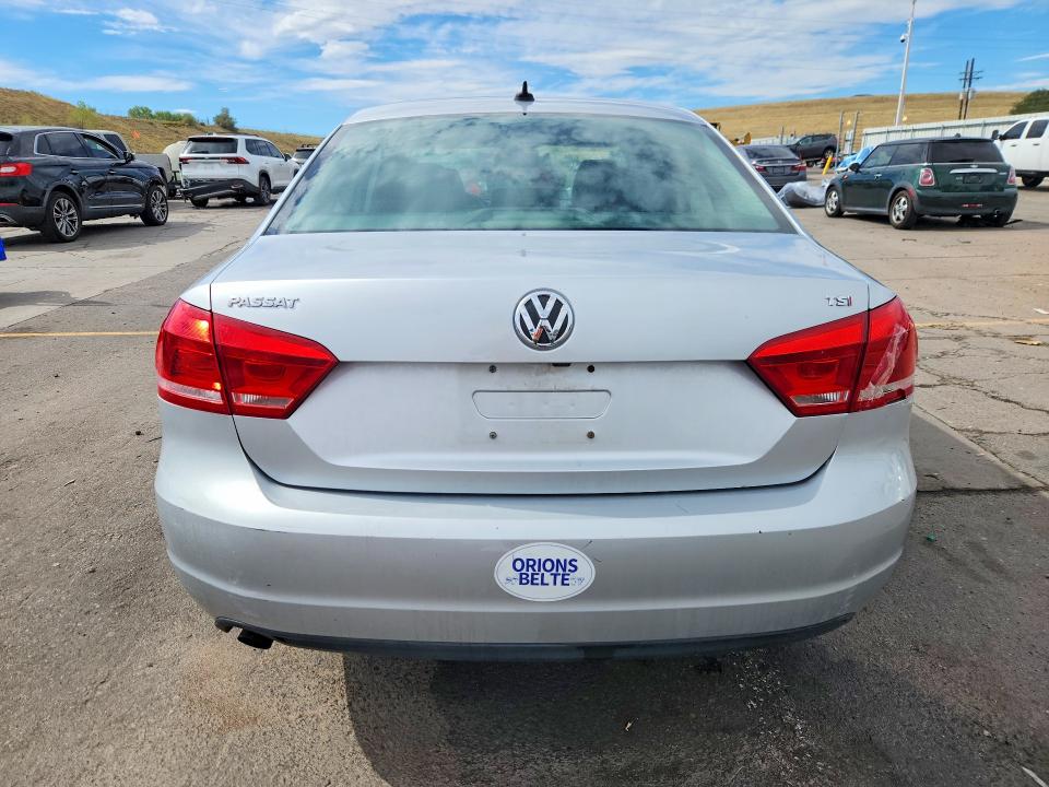 Снимка 6 от търг – 2015 VOLKSWAGEN PASSAT с VIN 1VWAT7A3XFC091876