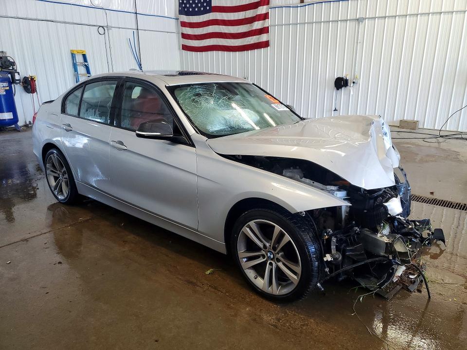 Photo 4 from auction – 2015 BMW 328 with VIN WBA3B5G54FNS19428