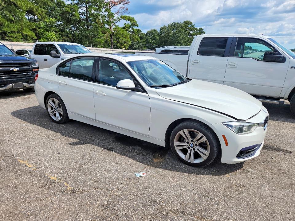 Photo 4 from auction – 2016 BMW 328 with VIN WBA8E9C51GK646918