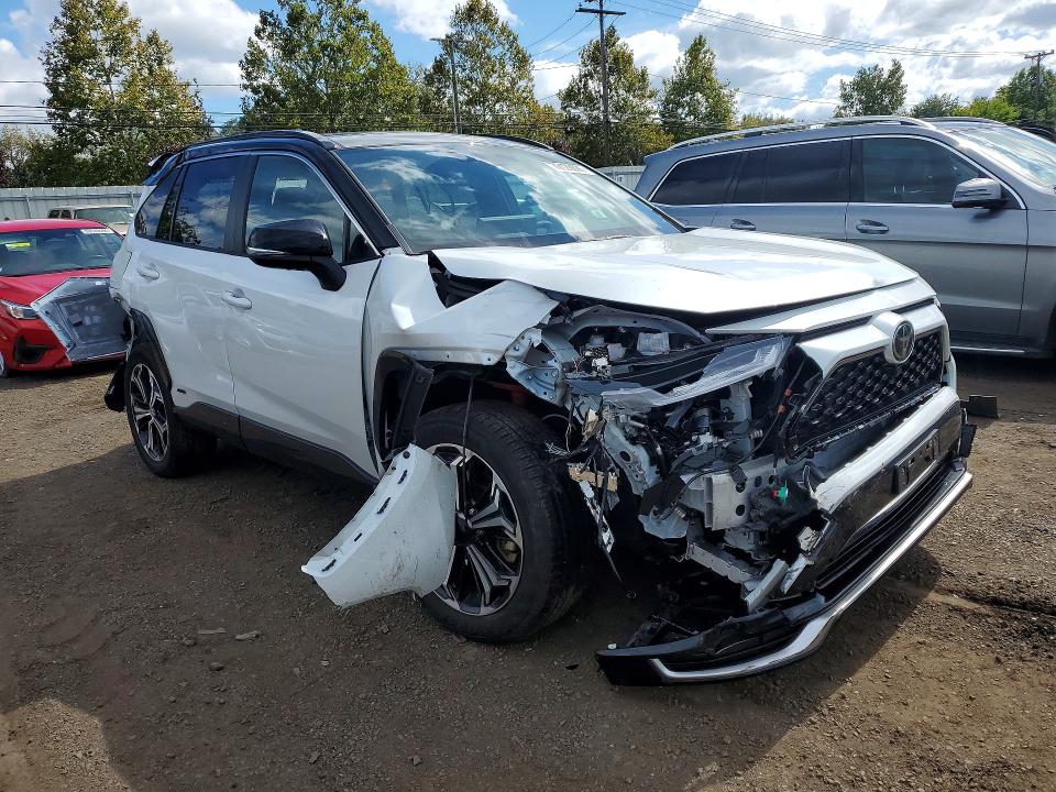 Снимка 4 от търг – 2025 TOYOTA RAV4 с VIN JTMFB3FV7SD284358