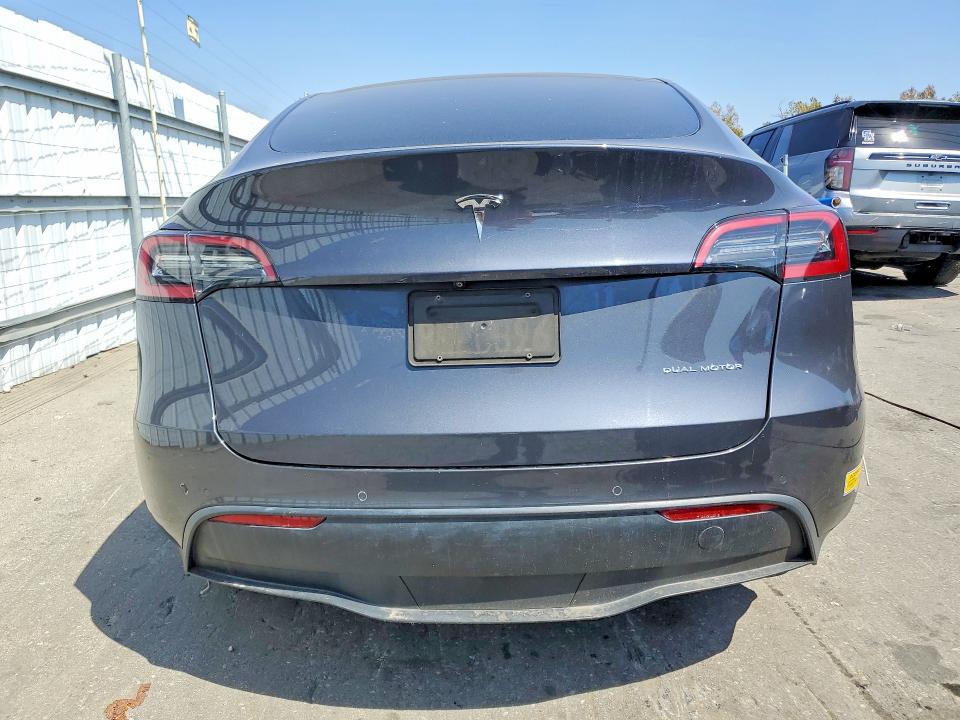 Снимка 6 от търг – 2021 TESLA MODEL Y с VIN 5YJYGAEE8MF276765