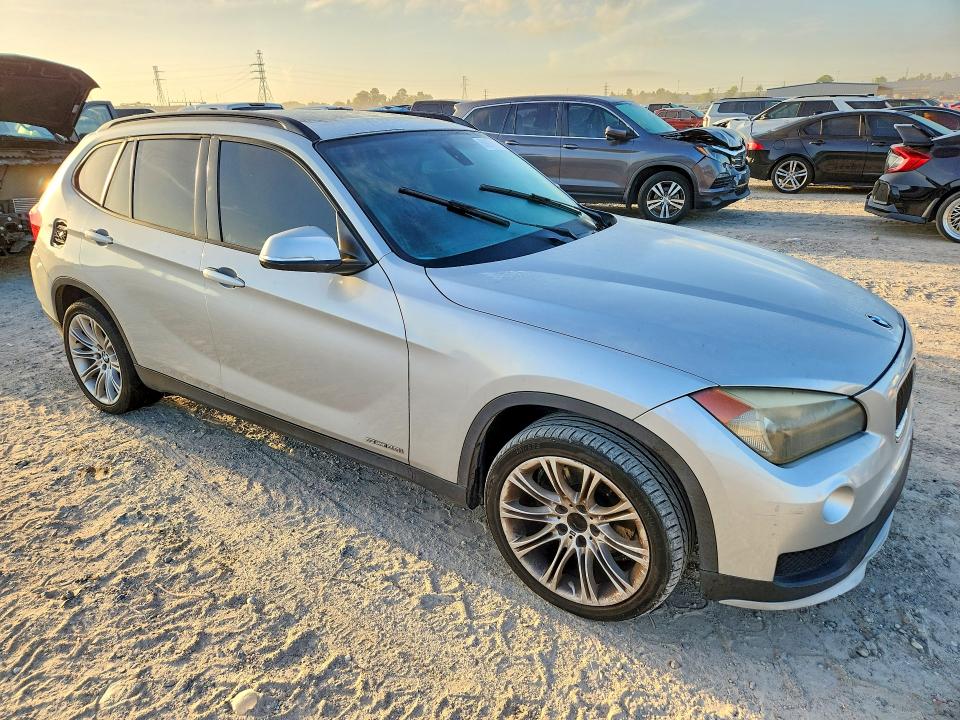 Photo 4 from auction – 2015 BMW X1 with VIN WBAVM1C51FV314885