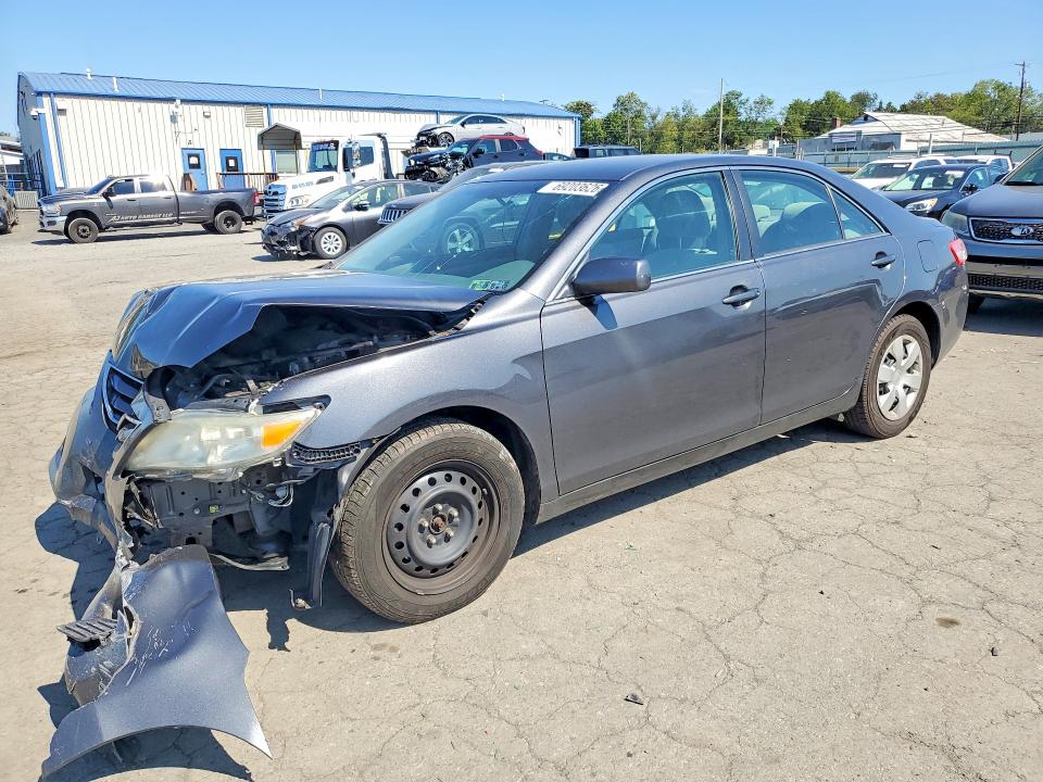 TOYOTA CAMRY 2011 с VIN 4T1BF3EK3BU222204 - Снимка от търг