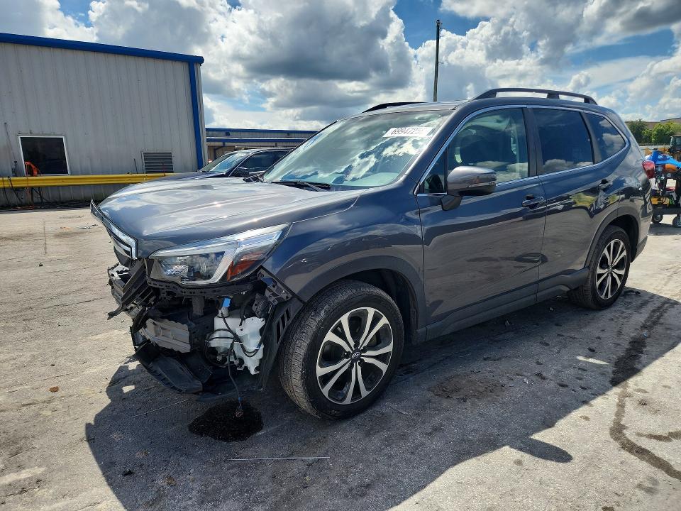SUBARU FORESTER 2021 مع رقم تعريف المركبة JF2SKAUC3MH468231 - صورة من المزاد