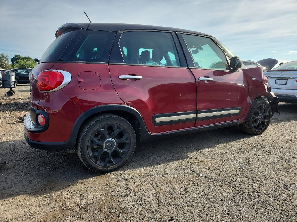 Photo 3 from auction – 2015 FIAT 500L with VIN ZFBCFADH0FZ033346