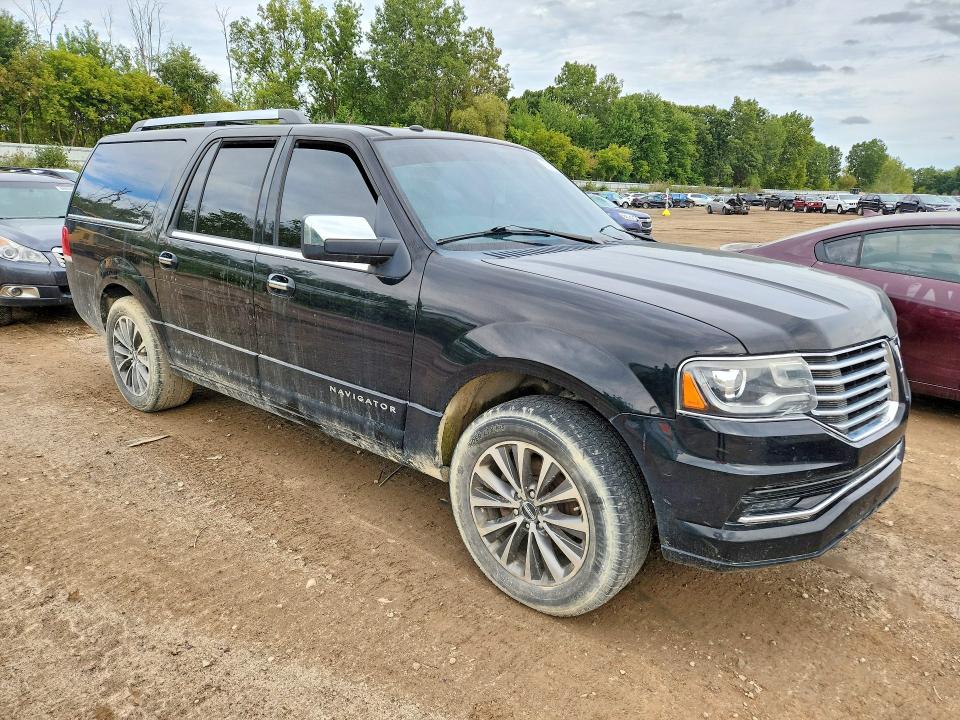 Photo 4 from auction – 2017 LINCOLN NAVIGATOR with VIN 5LMJJ3HT1HEL07329