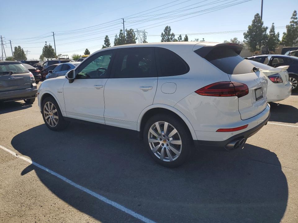 Photo 2 from auction – 2017 PORSCHE CAYENNE with VIN WP1AE2A27HLA75689