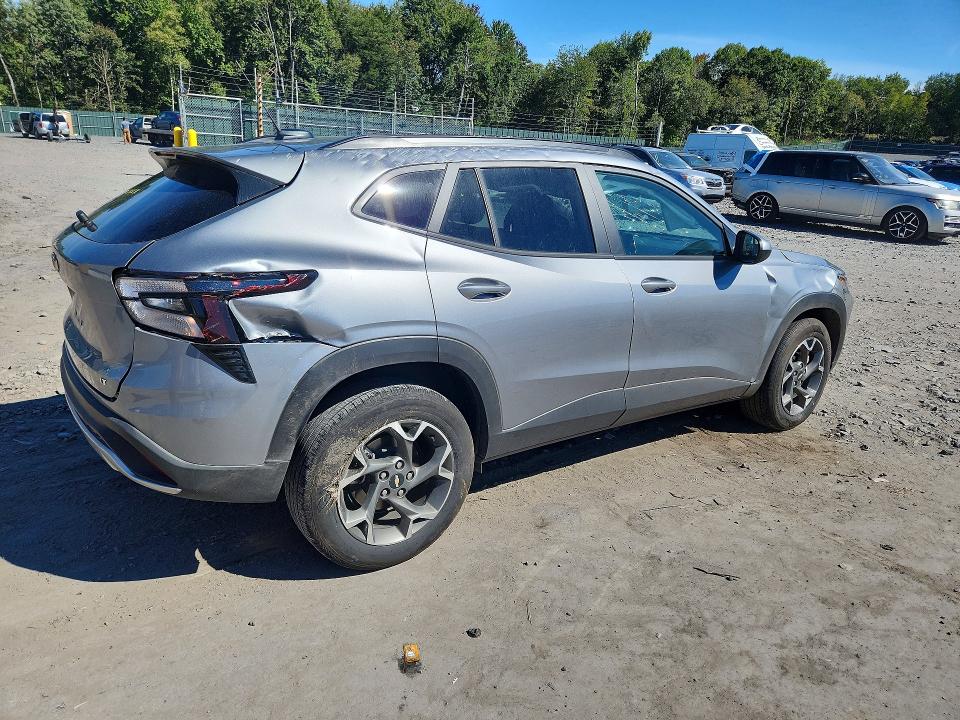 Photo 3 from auction – 2026 CHEVROLET TRAX with VIN KL77LHEPXTC130426