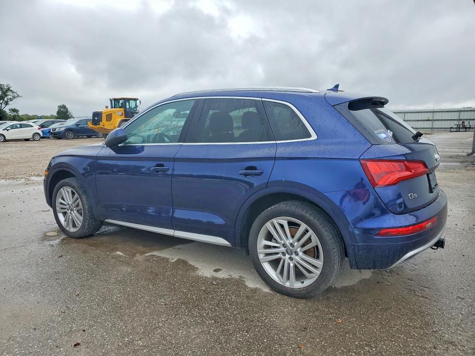 Снимка 2 от търг – 2019 AUDI Q5 с VIN WA1BNAFY7K2115578