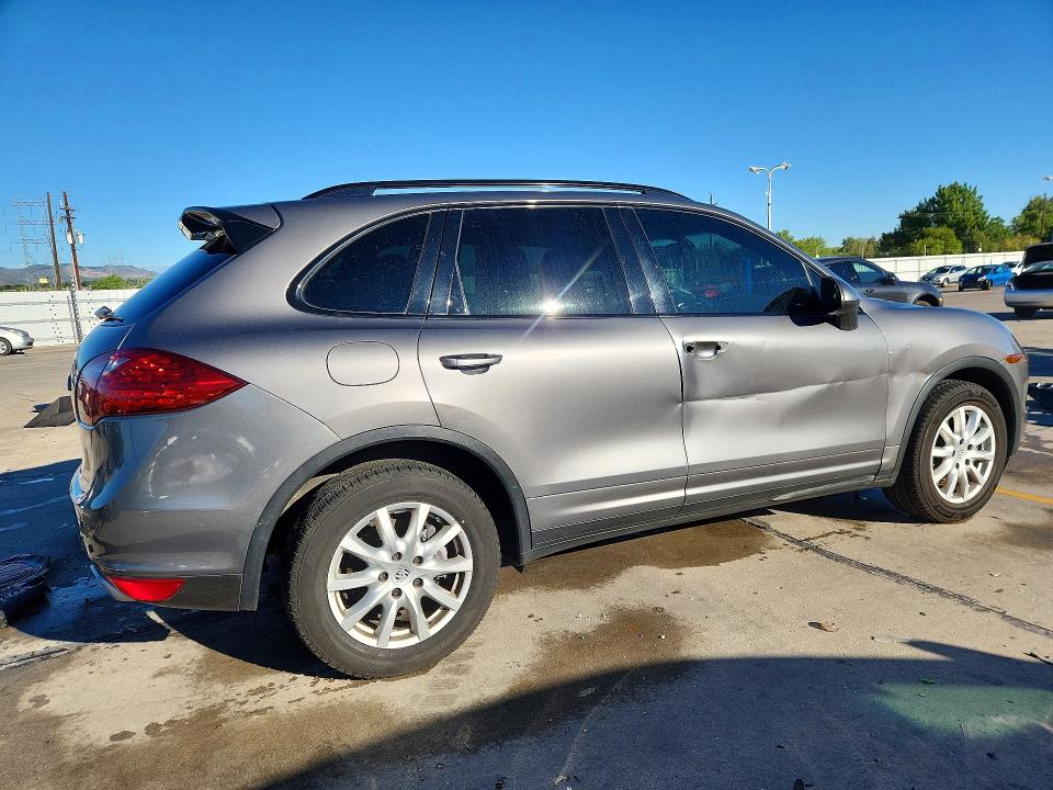 Photo 3 from auction – 2012 PORSCHE CAYENNE with VIN WP1AA2A25CLA12644
