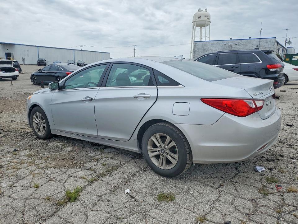 Photo 2 from auction – 2013 HYUNDAI SONATA with VIN 5NPEB4AC5DH618603
