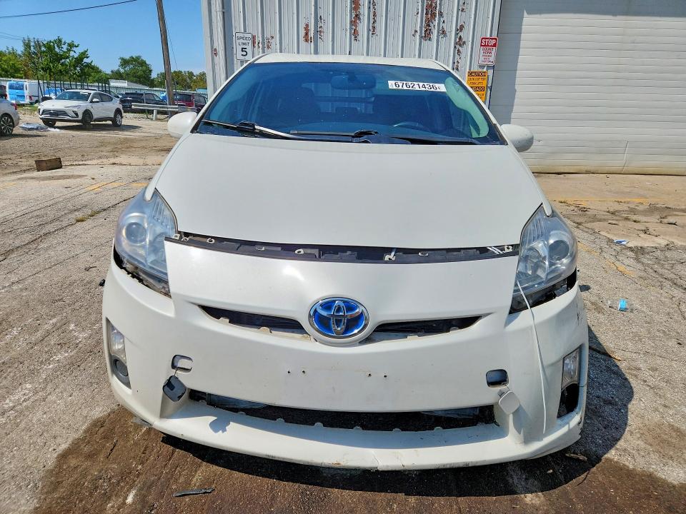 Photo 5 from auction – 2011 TOYOTA PRIUS with VIN JTDKN3DU0B1443982