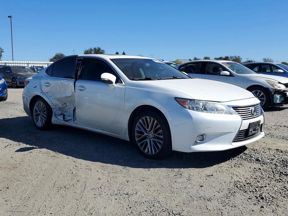 Zdjęcie 4 z aukcji – 2015 LEXUS ES z VIN JTHBK1GG5F2168529