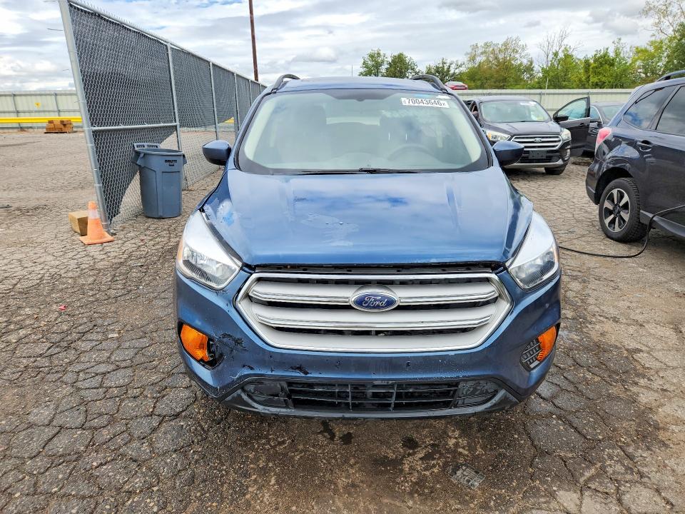 Снимка 5 от търг – 2018 FORD ESCAPE с VIN 1FMCU9GD0JUC40475