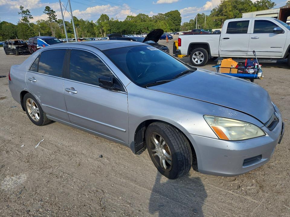 Снимка 4 от търг – 2007 HONDA ACCORD с VIN 1HGCM56887A140749